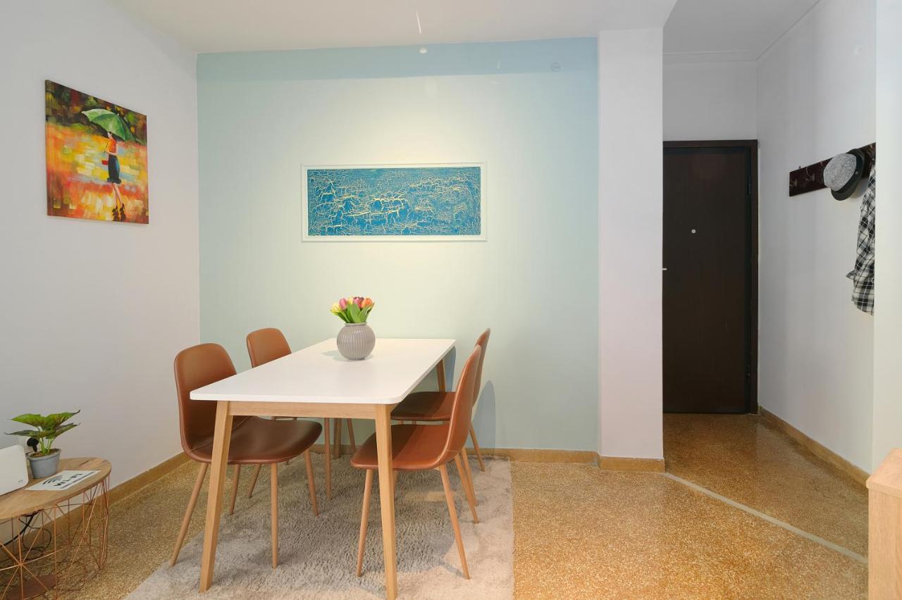 Venias Two-Bedroom Apartment Kallimarmaro And Zappeio Area Athene Buitenkant foto