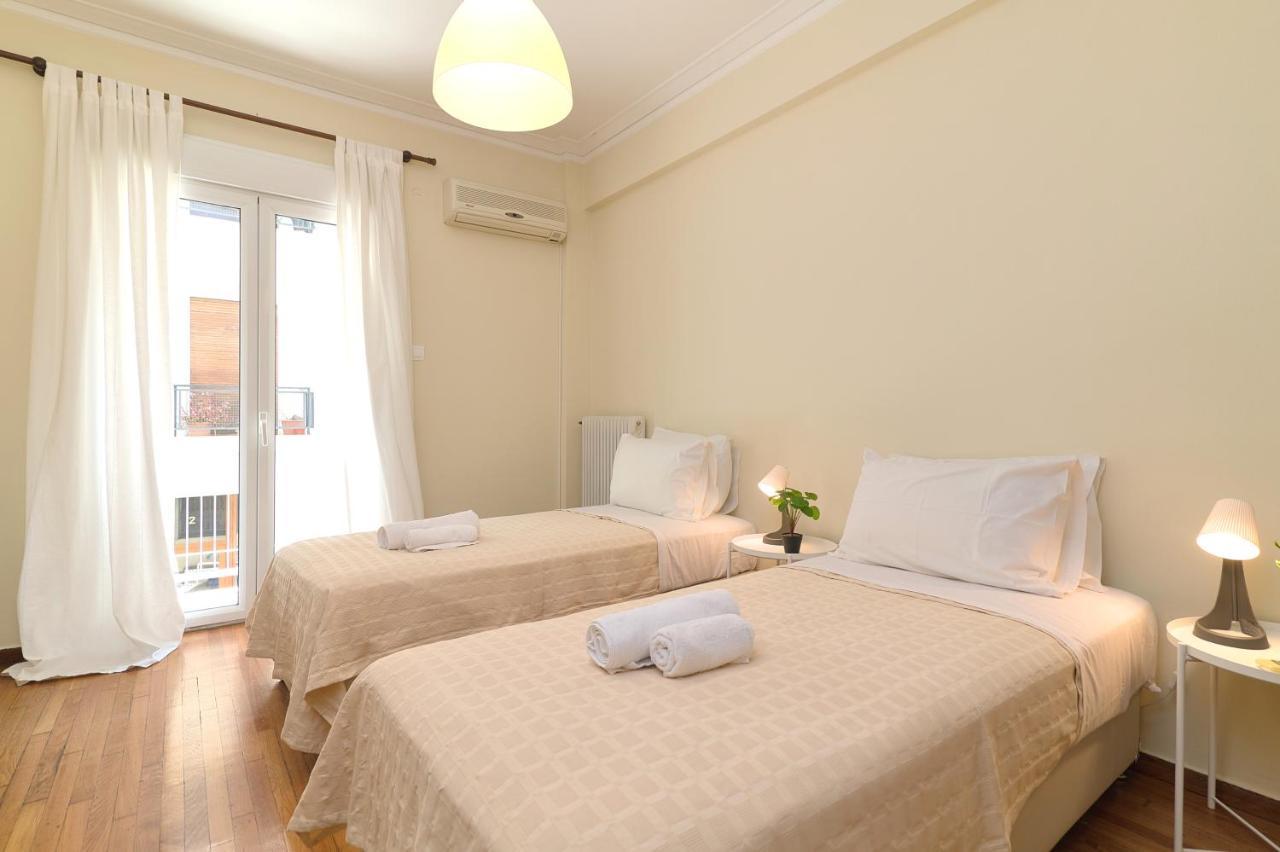Venias Two-Bedroom Apartment Kallimarmaro And Zappeio Area Athene Buitenkant foto