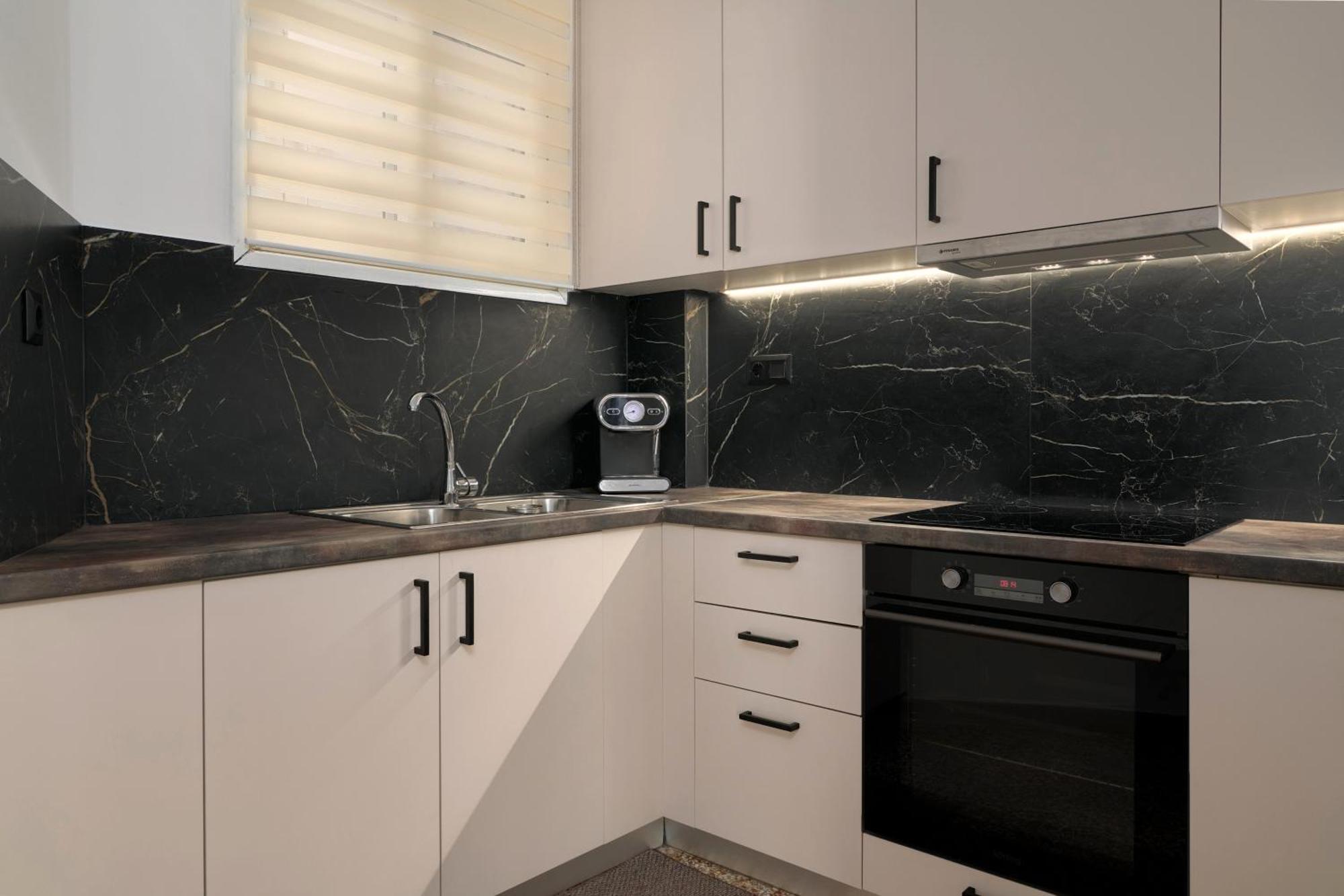 Venias Two-Bedroom Apartment Kallimarmaro And Zappeio Area Athene Buitenkant foto